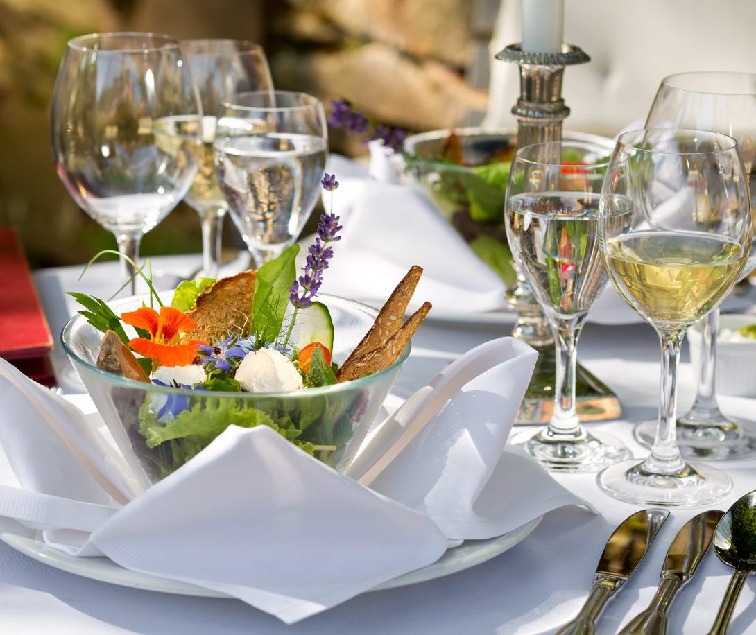 Esstisch im Restaurant Maison Martron